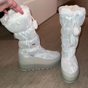 Pajar silver sparklie platform boots